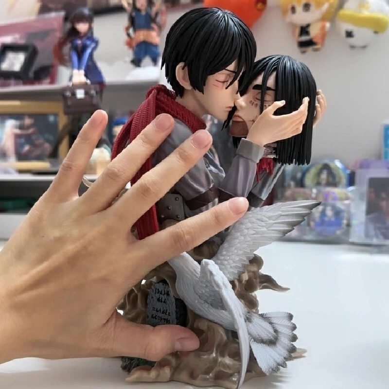 Attack On Titan Anime Figures  - Desk Setup With Tv avaliação e preço